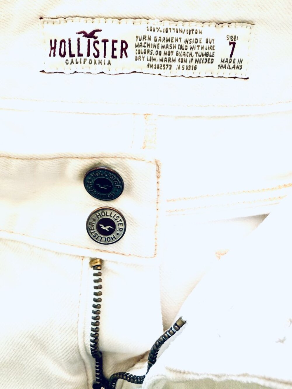 A chic off-white canvas tone low-rise denim Abercrombie & Fitch white mini skirt - Picture 5 of 5